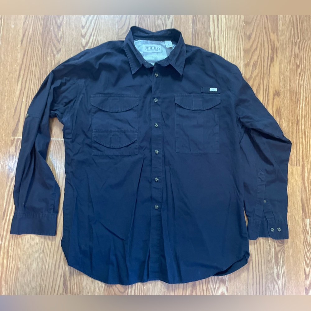 Authentic Outfitters Roundtree & Yorke 100% cotton outdoor button down shirt